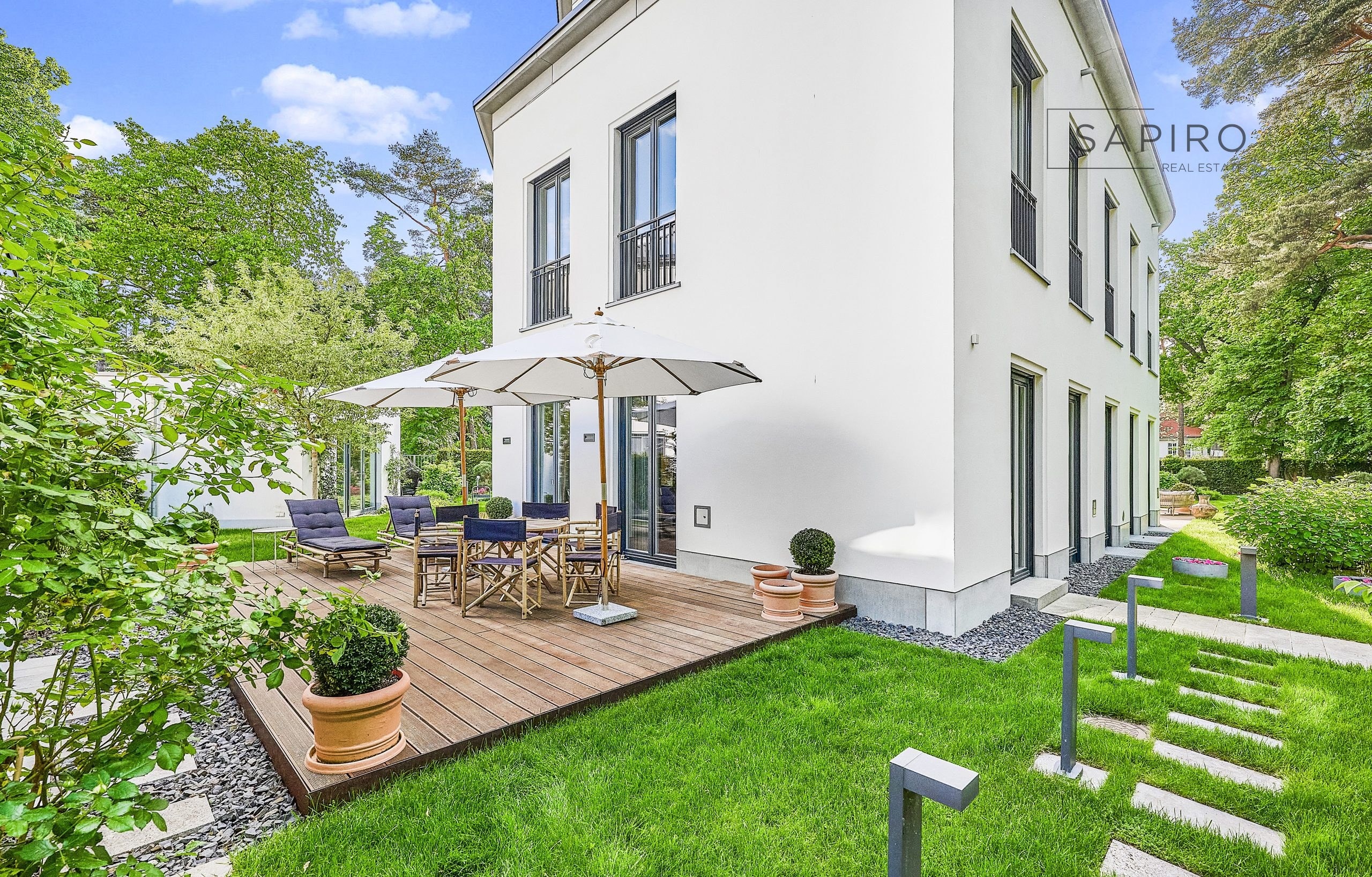 LUXURIÖSE NEUBAU-VILLA DIREKT AM PARK UND NUR WENIGE SCHRITTE ZUM GRUNEWALD — 5