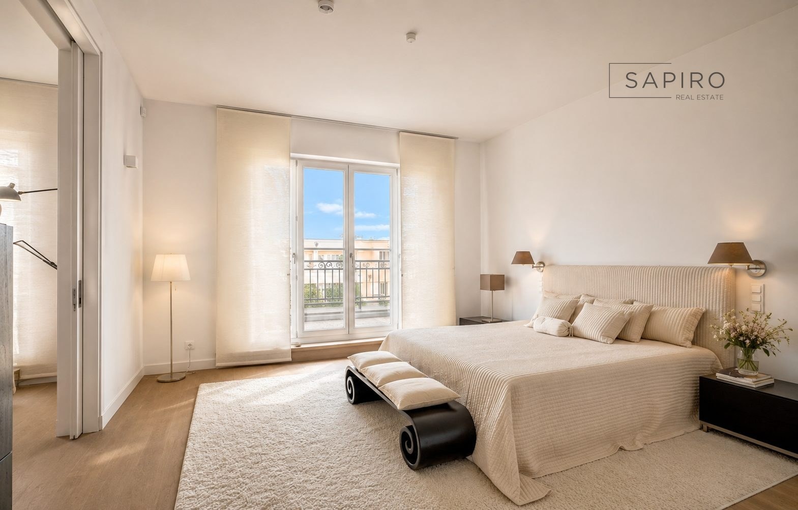 REPRÄSENTATIVES, LICHTDURCHFLUTETES PENTHOUSE IN TOP-ZUSTAND MIT DACHTERRASSE AM OLIVAER PLATZ — 6