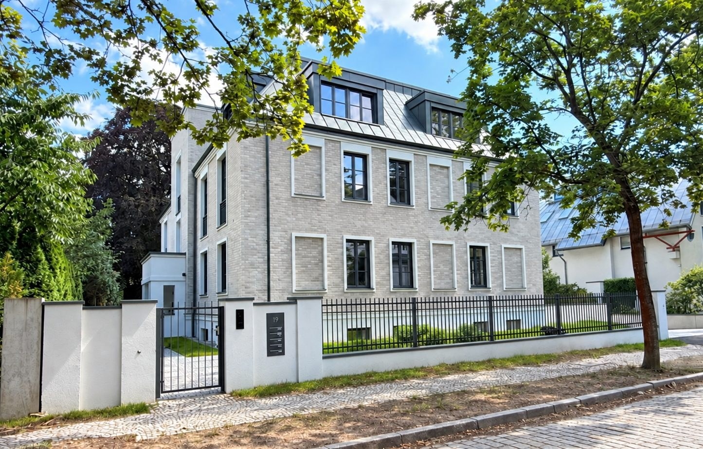 LICHTDURCHFLUTETES NEUBAU-PENTHOUSE MIT DECKENHÖHEN BIS CA. 3,30 M IN RUHIGER ZEHLENDORFER LAGE — 10