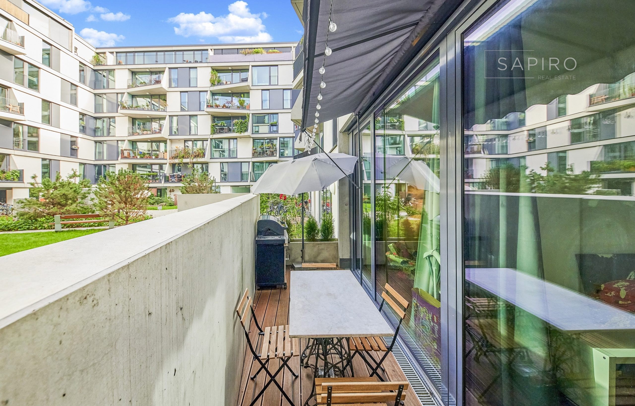 MODERNE NEUBAU-WOHNUNG MIT TERRASSE UND BALKON IN BEGEHRTER LAGE NAHE MAYBACHUFER — 7